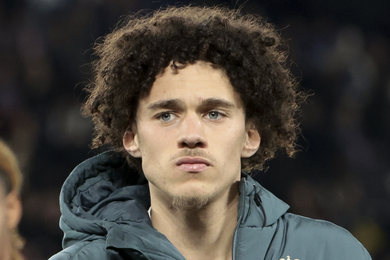 Journal des Transferts : les pistes du PSG, Chelsea vire Rosenior, un cador sur Kolo Muani, Manchester United sort les crocs...