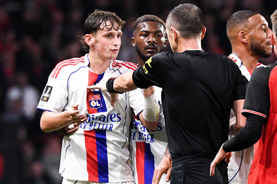 Lyon : les Gones crient au scandale arbitral !