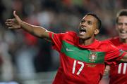 VIDEO : Nani tente sa chance  30 mtres face  la Bosnie... et a fait lucarne !