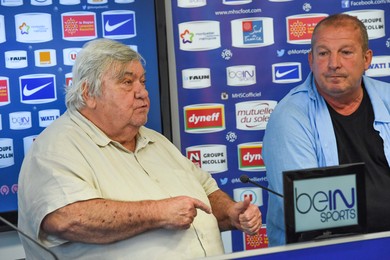 Montpellier : Nicollin demande  Courbis de rester et de sortir le club de l !