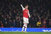 Arsenal : coucou, revoil� �zil !