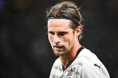 Journal des Transferts : un dfenseur signe  Lyon, Monaco change de coach, l'OM pense  Endrick, un Bleu cibl par le PSG...
