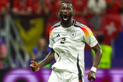 L'Allemagne sauve sa première place sur le fil ! - Débrief et NOTES des joueurs (Suisse 1-1 Allemagne)