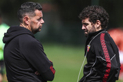Lens : Leca tempère les ambitions de Sage