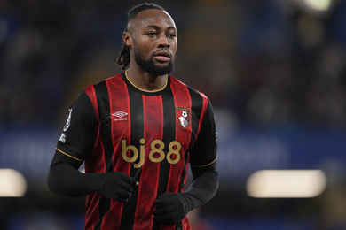 Journal des Transferts : City boucle un transfert � 72 M&euro;, une premi�re recrue au Paris FC, nouveau pr�tendant pour Vaz...