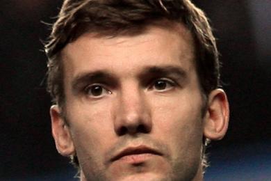 Transferts : Shevchenko au placard, Donovan envoyé au PSG, Frau relégué en L2…
