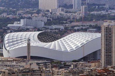 OM : la vente du Vélodrome, le rachat du club, l'avenir d'Eyraud... La mairie de Marseille joue cartes sur table