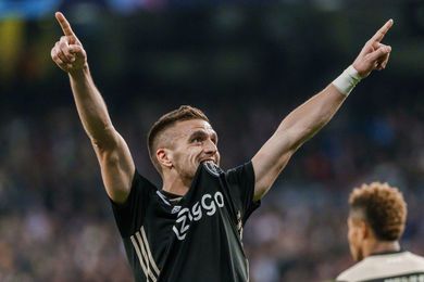 Ajax : Tadic, touch par la grce