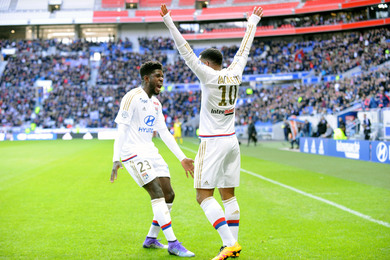 Lyon : Tottenham acclre pour Lacazette et Umtiti !