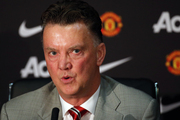 Manchester United : Van Gaal annonce un attaquant "surprise" !
