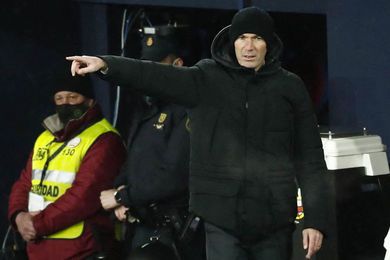 Real : terrain gel, dplacement prilleux... Le gros coup de gueule de Zidane et Courtois !